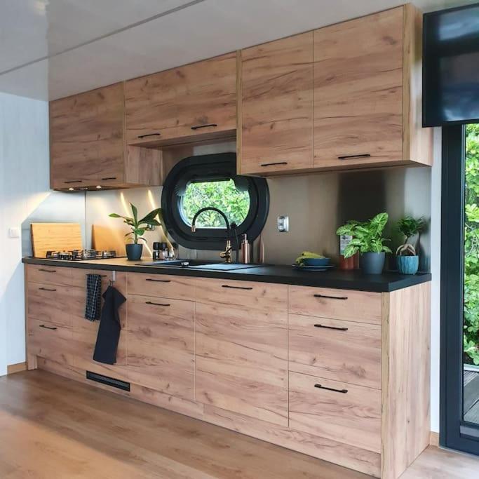 Modern, Brand New Houseboat Near Amsterdam Hotel Monnickendam Ngoại thất bức ảnh