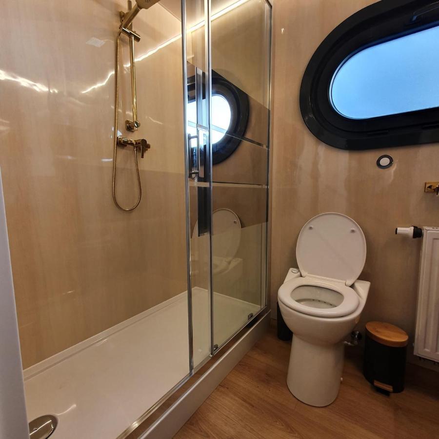Modern, Brand New Houseboat Near Amsterdam Hotel Monnickendam Ngoại thất bức ảnh