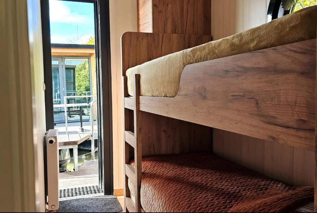 Modern, Brand New Houseboat Near Amsterdam Hotel Monnickendam Ngoại thất bức ảnh